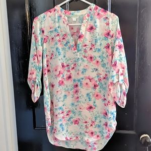 Gorgeous floral top